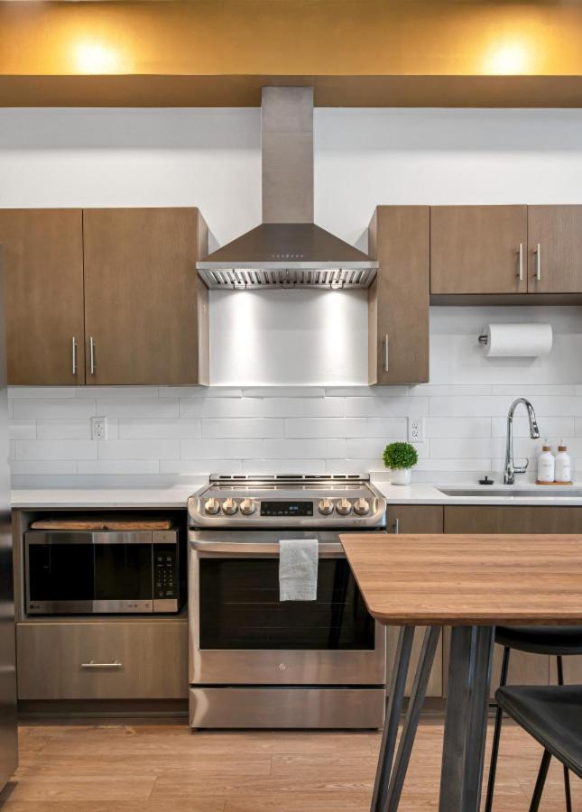 Upscale Cozy With Pool, Patio, Parking Nashville